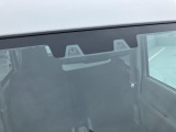 障害物を感知して、衝突の可能性がある場合、運転者へ警告音を発したり、衝突の可能性が高い場合、ブレーキの補助操作を行い、減速して衝突被害を軽減するシステムです。