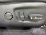 【パワーシート】スイッチ一つで簡単にシートの微調整が可能!電動だから力もいりません!快適なシートポジションにセットして、快適なドライブをお楽しみください。