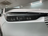 LEDヘッドライトは、点灯の瞬間から最大光量を発揮し、突然暗くなるトンネルなどでの安定感を高めます。