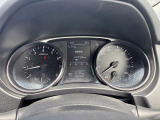 大きくて見やすいスピードメーター。運転中でもパッと一目で確認できるので安心です。
