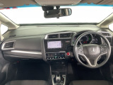 ドライバーの操作性・視認性に配慮した運転席。