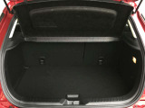 【トノカバー付き】荷物を隠しておけるので防犯や耐候性の向上の役割を担っています。 車外へ荷物が見えません。