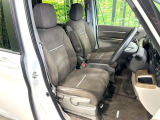 運転席シート廻りは使用感も少なく、良好な状態となっています。丁寧に使われていたことがよくわかりますね。