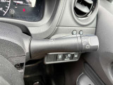 オートライト機能付きです♪またハイビームアシストで、先行車または対向車や周囲の明るさなどに応じ、自動的にハイビーム(上向き)とロービーム(下向き)を切り替えます♪