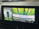【アラウンドビューモニター】専用のカメラにより、上から見下ろしたような視点で360度クルマの周囲を確認することができます☆死角部分も確認しやすく、狭い場所での切り返しや駐車もスムーズに行えます。