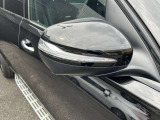 3人分のシートポジションを記憶させる事が可能で、スイッチ一つでベストポジションを呼び出せます。シートポジションを毎回設定する煩わしさがなくなり大変便利な装備です。