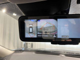 【パノラミックビューモニター】専用のカメラにより、上から見下ろしたような視点で360度車の周囲を確認することができます。