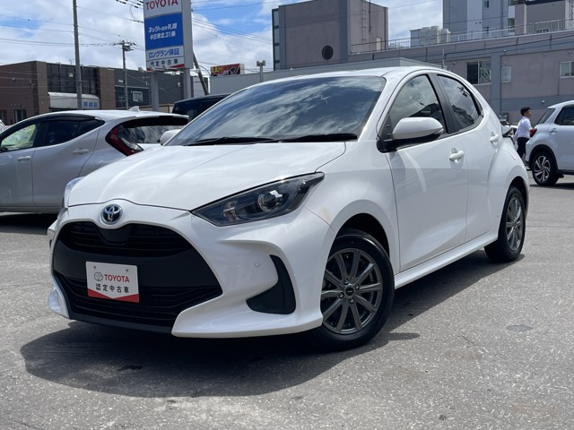 ヤリス 1.5 ハイブリッド G E-Four 4WD 