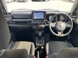 インパネ周りの画像です。店舗にて現車の確認もいただけますので、お電話で在庫のご確認の上是非ご来店くださいませ!!!ワクワクするクルマ選びをご提案します!