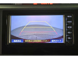 バックガイドモニターで、後方を確認しながら安心して駐車することができます。運転初心者も熟練者も必須の機能ですよ!
