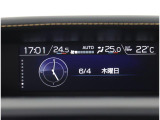 時計」や「燃費」などの基本画面を表示させるほか、「時刻/日付」などの各種項目の設定(カスタマイズ)が行えるマルチファンクションディスプレイです。