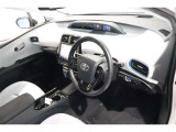■見通しのよいすっきりとした視界で、誰でも運転しやすいです。運転のしやすさは疲れにくさにも繋がりますよ♪