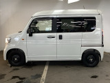 スライドドアなら狭い駐車場でもドアをぶつける心配がありません。ステップが低く乗り降りもしやすいです。
