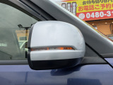 オシャレさと視認性を兼ね備えたLEDミラーウインカー♪