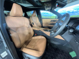 運転席シート廻りは使用感も少なく、良好な状態となっています。丁寧に使われていたことがよくわかりますね。