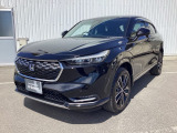 車名の由来:ヴェゼルはカットした宝石の小さな面(Bezel)とクルマ(Vehicle)を組み合わせた造語で、「角度によって表情を変える宝石のように、多面的な魅力と価値を持つクルマ」を意味する。