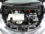 【エンジンルーム】・・・内外装だけでなくこちらもクリーニング済み。 納車までにもう1度しっかり点検いたしますので、安心してお乗りいただけると思います。