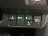 ホンダが推し進める総合先進安全装備のセンシング搭載! 衝突や斜線はみだしなどの危険が予測される時、センサーが警告。ヒューマンエラーを高度先進技術が補完してくれます。