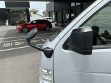 運転席から見えにくい場所もミラーがあるので安心です!