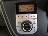オートエアコンを装着しておりますので車内をお好みの快適な温度に保つことが可能です!