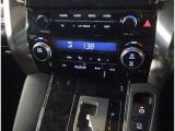 オートエアコンでいつでも快適に運転♪