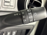 【オートライト(AUTO)】外の明るさをシステムが感知して、自動でヘッドライトが点灯します!ヘッドライトをつけ忘れを防ぐ便利機能です。