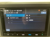 【メモリーナビ】目的地まで分かりやすく導いてくれます。初めての道でも地図が手元にある安心感が、ドライブの不安をそっと取り除いてくれます。