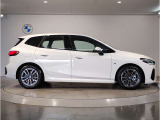ご納車後も全国約200拠店のBMW正規ディーラーサービス工場にて保証対応いたします。お近くのBMW正規ディーラーをご案内の上、アフターメンテナンスをお受け頂けますので、安心してお乗りいただけます!!