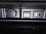 【USB給電】今では当たり前のUSB給電ソケットがついております。 スマホやデジカメなど出先や災害時の充電も可能です♪