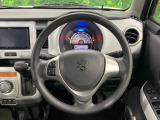 インテリアに合わせたデザインのステアリングは、運転される方のことも考え、運転しやすい形状、大きさです。是非一度、実際に触ってお確かめください。