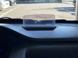 目線を下げることなくスピードなどを確認しながら運転ができます!
