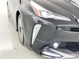 フォグランプ装着車です。暗い夜道の車両前方を明るく照らします