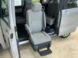 当店では、国家資格を持った整備スタッフがあなたのお車をしっかりサポート!!アフターメンテナンスもすべてお任せ下さい☆