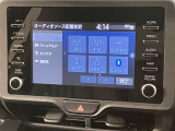 ディスプレイオーディオやカーナビは、現代のドライブにおいて欠かせない装備のひとつです。初めての場所でも迷いにくく、快適なルート案内で運転をサポートします。移動中のエンターテインメント性も高まります。
