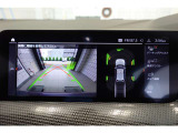 クルマの頭脳ともいえる、管理システム、iDrive。ナビだけではなく、オーディオ操作や車両情報の表示などをコントロールできます。便利さと安全性の向上にも繋がっています。