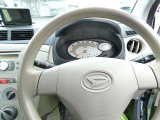初めての中古車購入でも安心。専門スタッフが丁寧にご説明します。