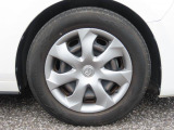 純正のホイールカバーを履いてます!