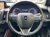【純正革巻きステアリング】上質な革を使用することで、手にしっかり馴染みとても運転しやすいハンドルです♪