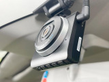 【ドライブレコーダー】ドライブレコーダー装備!走行中はもちろん、あおり運転や事故に遭遇した際、映像で記録し、万一のリスクに備えます。※記録用SDカードはお客様ご自身でご準備いただく必要があります。