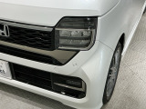 LEDヘッドライトは、点灯の瞬間から最大光量を発揮し、突然暗くなるトンネルなどでの安定感を高めます。