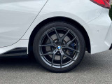 国道1号線に沿い横浜市営地下鉄「三ッ沢上町駅」から徒歩約10分。 BMW Premium Selection 横浜三ッ沢店 / 〒240-0062神奈川県横浜市保土ヶ谷区岡沢町322-3