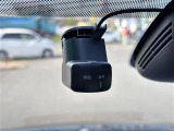 【ドライブレコーダー】映像・音声などの運転中の記録を残します。事故などを起こした起こされた時の証拠になりえますので、もしも時でも安心ですね。