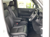 シート表皮は専用のクリーナーできれいにクリーニングしていて清潔です。