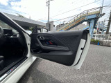 電動シート装備