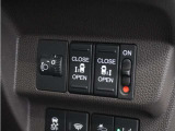 ◆両側電動スライドドア◆狭い駐車場でも乗り降りが楽々♪お子様が隣の車にドアを当ててしまう心配もございません!小さなお子様連れの方もこれで安心。
