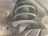 お車を安心してお乗りいただく為には、足回りの定期点検が欠かせません。サービスサポート(有償保証)では無料点検もご提供しており、安心のカーライフをお過ごしいただけるサポート体制が整っています。