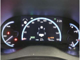とっても見やすいメーターです。夜間時はラグジュアリーな気分にさせてくれる照明が魅力ですので、夜のドライブも楽しみになりますよ♪