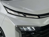 LEDヘッドライトです。デザイン性がよくとても明るいので、夜間の走行や悪天候でも安心です。しかも長寿命!