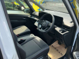 運転席まわりは、使用感も少なく良好な状態です。