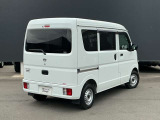 納車前に入念な点検整備をさせていただきます。もちろん全車走行距離無制限のワイド保証付きですので安心してお乗りいただけます。